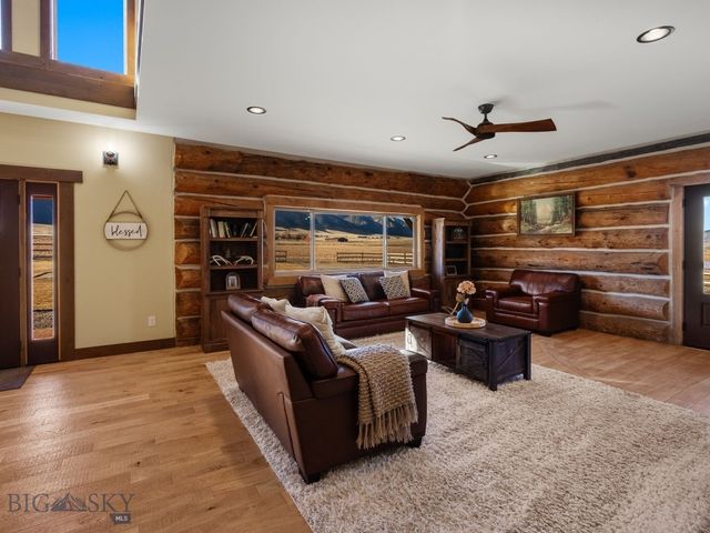 17 Tex's Loop, Alder, MT 59710