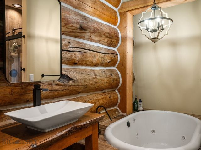 17 Tex's Loop, Alder, MT 59710