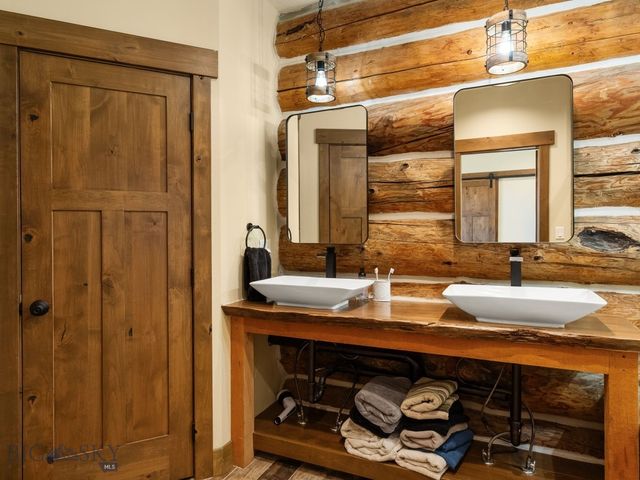 17 Tex's Loop, Alder, MT 59710