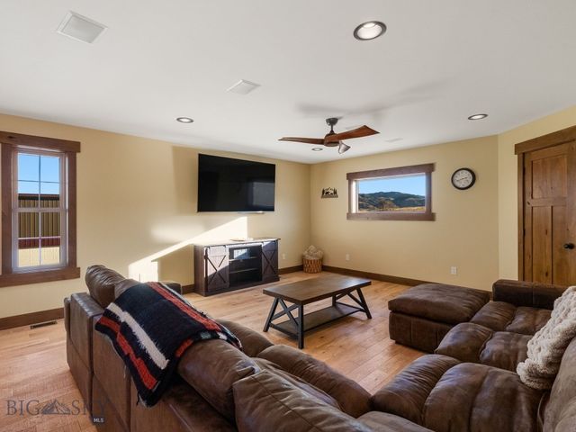 17 Tex's Loop, Alder, MT 59710