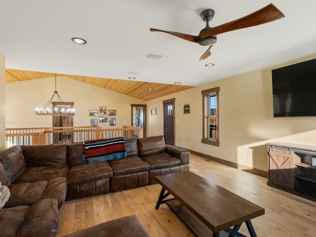 17 Tex's Loop, Alder, MT 59710