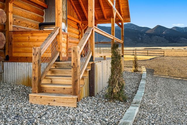 17 Tex's Loop, Alder, MT 59710