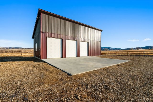 17 Tex's Loop, Alder, MT 59710