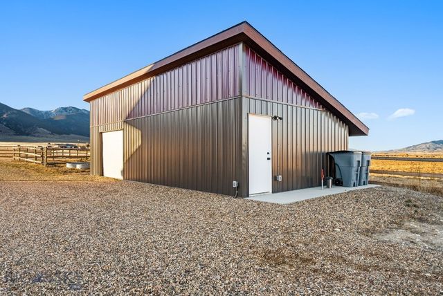 17 Tex's Loop, Alder, MT 59710