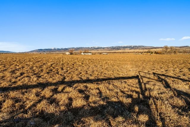 17 Tex's Loop, Alder, MT 59710