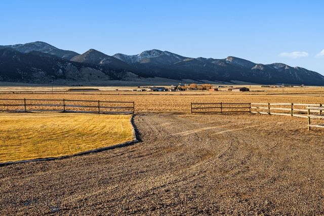 17 Tex's Loop, Alder, MT 59710