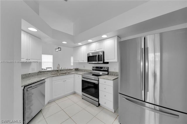 365 Stella Maris DR N 2905, Naples, FL 34114