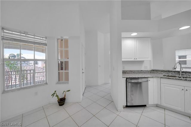 365 Stella Maris DR N 2905, Naples, FL 34114