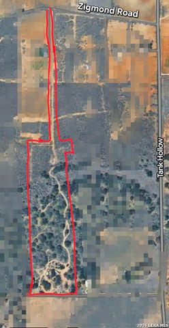 289 ZIGMOND RD, Poteet, TX 78065