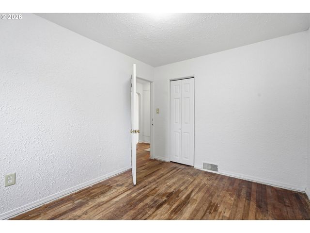 2904 HARNEY St, Vancouver, WA 98660