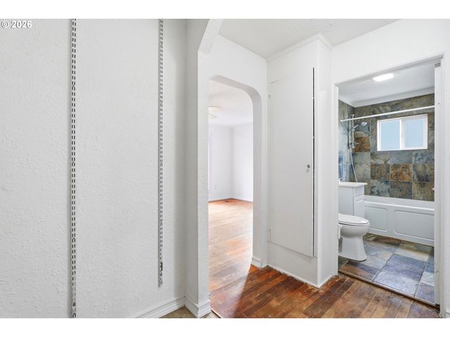 2904 HARNEY St, Vancouver, WA 98660