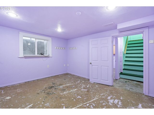 2904 HARNEY St, Vancouver, WA 98660