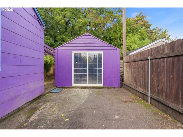 2904 HARNEY St, Vancouver, WA 98660