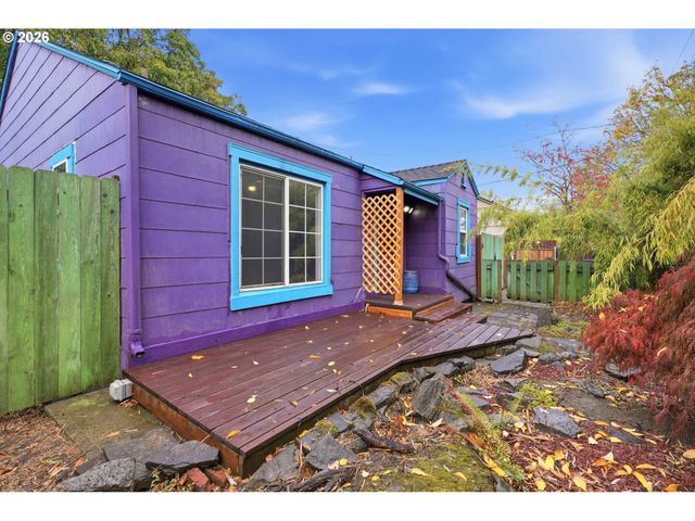 2904 HARNEY St, Vancouver, WA 98660