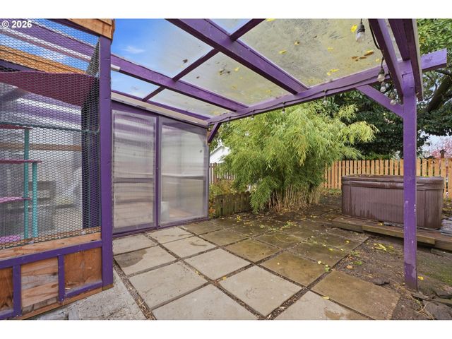 2904 HARNEY St, Vancouver, WA 98660
