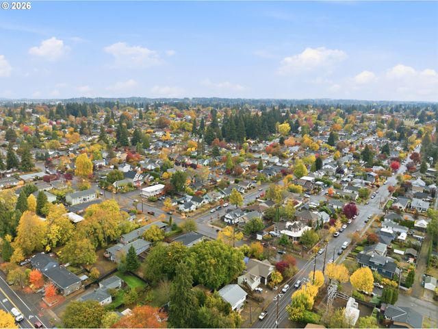 2904 HARNEY St, Vancouver, WA 98660