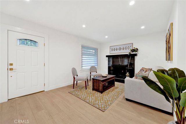 7961 Day, Sunland, CA 91040