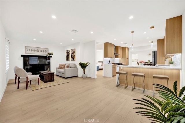 7961 Day, Sunland, CA 91040