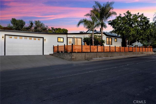 7961 Day, Sunland, CA 91040