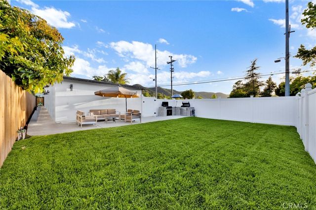 7961 Day, Sunland, CA 91040