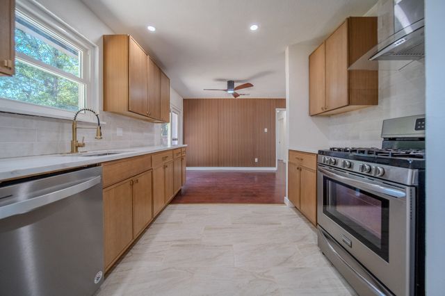 2901 Maple Drive, Garland, TX 75042