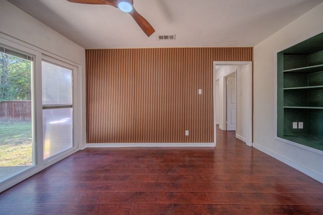 2901 Maple Drive, Garland, TX 75042