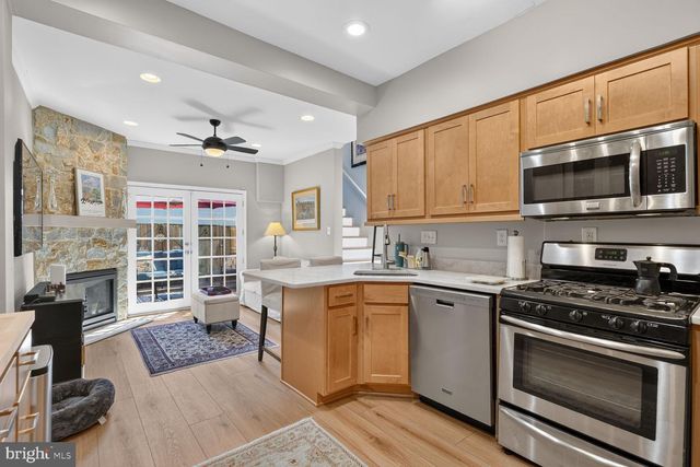 111 N PAYNE ST, Alexandria, VA 22314