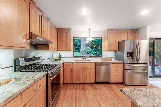 18422 189th Avenue NE, Woodinville, WA 98077