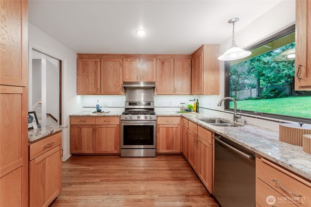 18422 189th Avenue NE, Woodinville, WA 98077