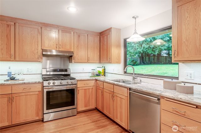 18422 189th Avenue NE, Woodinville, WA 98077