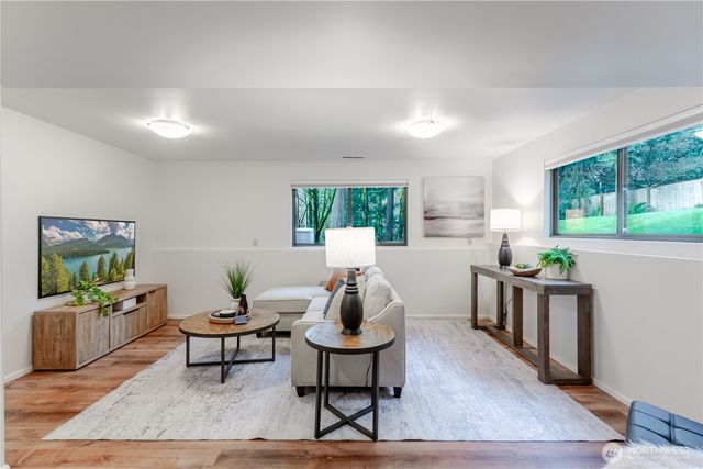 18422 189th Avenue NE, Woodinville, WA 98077