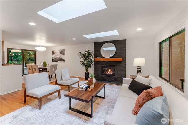 18422 189th Avenue NE, Woodinville, WA 98077