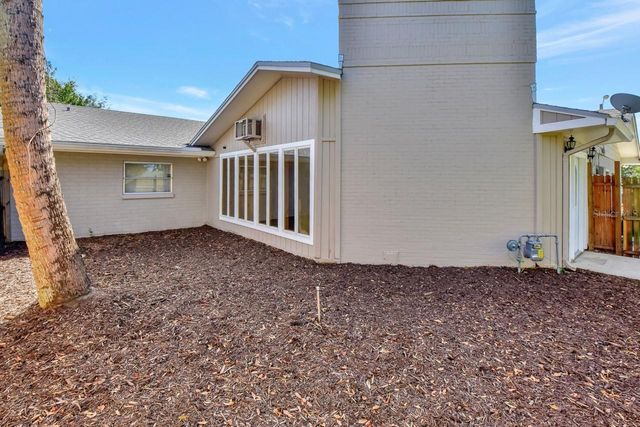 129 S BROOKS AVENUE, Deland, FL 32720