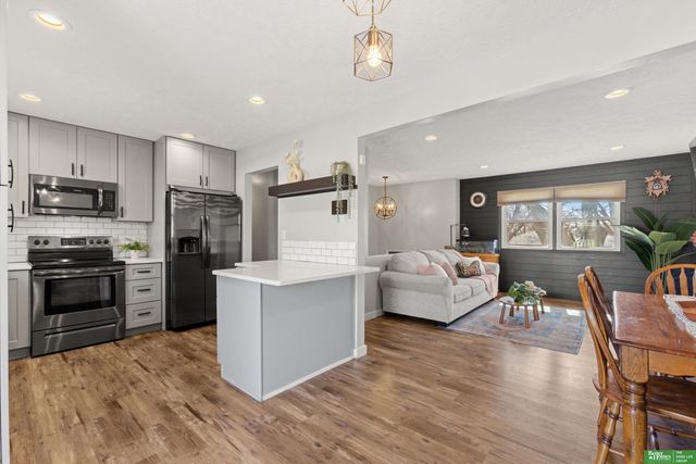 5410 Covey Court, Lincoln, NE 68516