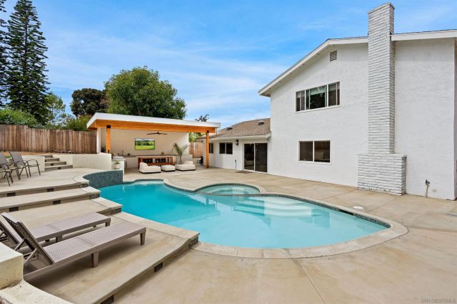 5762 Old Ranch Rd, Oceanside, CA 92057