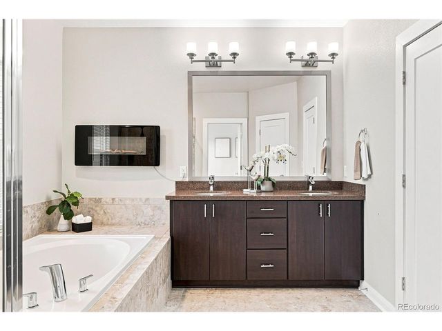 6715 Raritan Dr, Denver, CO 80221