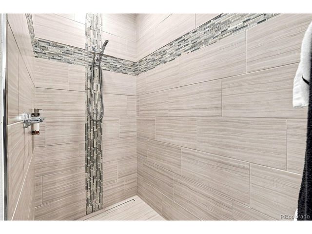 6715 Raritan Dr, Denver, CO 80221