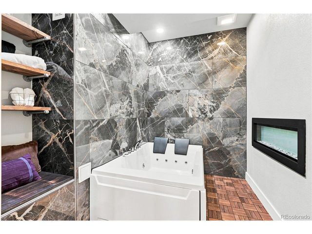 6715 Raritan Dr, Denver, CO 80221
