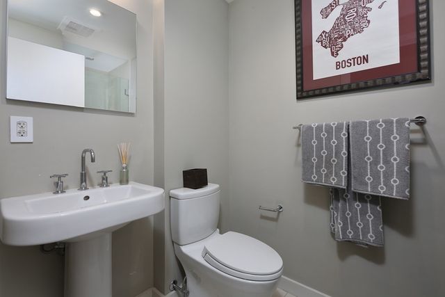 346 Congress St 305, Boston, MA 02210