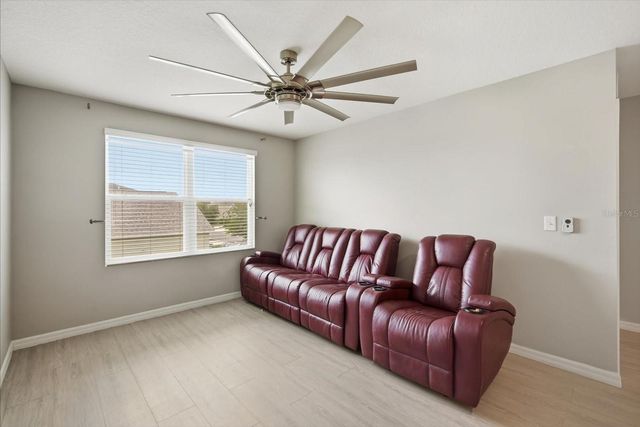 8201 BILSTON VILLAGE LANE, Gibsonton, FL 33534