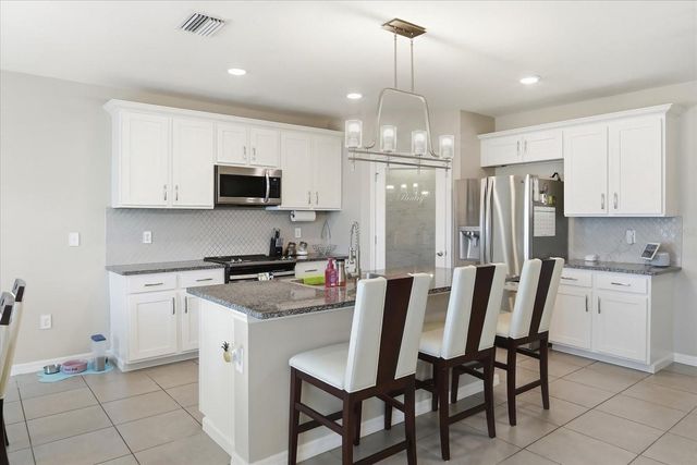 8201 BILSTON VILLAGE LANE, Gibsonton, FL 33534