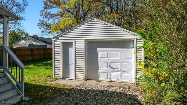 1935 Northfield Avenue NW, Warren, OH 44485