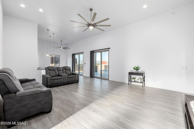 1168 N Slot Canyon Place, Vail, AZ 85641