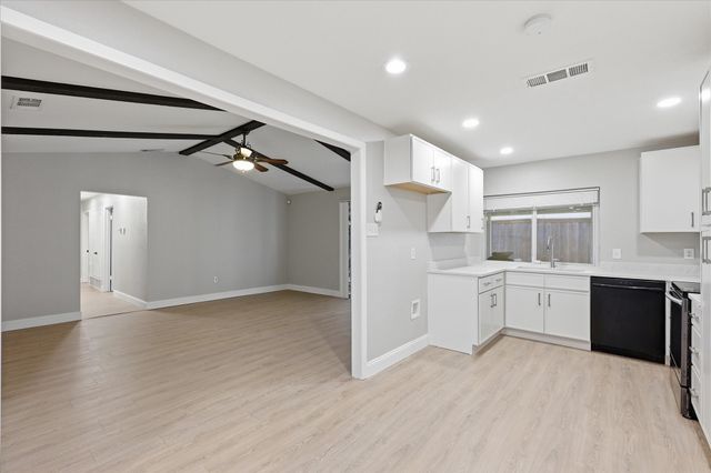 2132 Bordeaux Drive, Carrollton, TX 75007