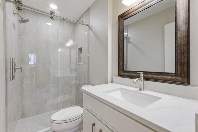 2132 Bordeaux Drive, Carrollton, TX 75007