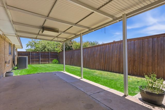 2132 Bordeaux Drive, Carrollton, TX 75007