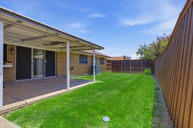 2132 Bordeaux Drive, Carrollton, TX 75007