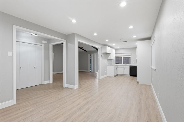2132 Bordeaux Drive, Carrollton, TX 75007