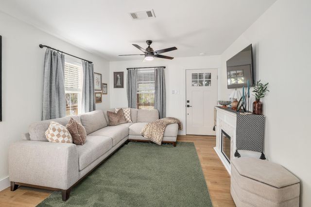 9050 County Road 272, Bertram, TX 78605