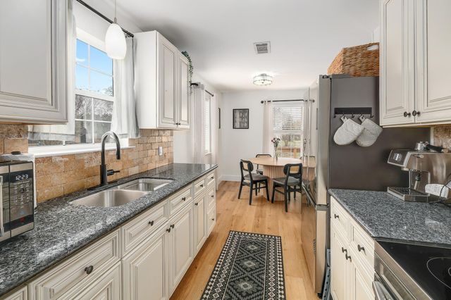 9050 County Road 272, Bertram, TX 78605